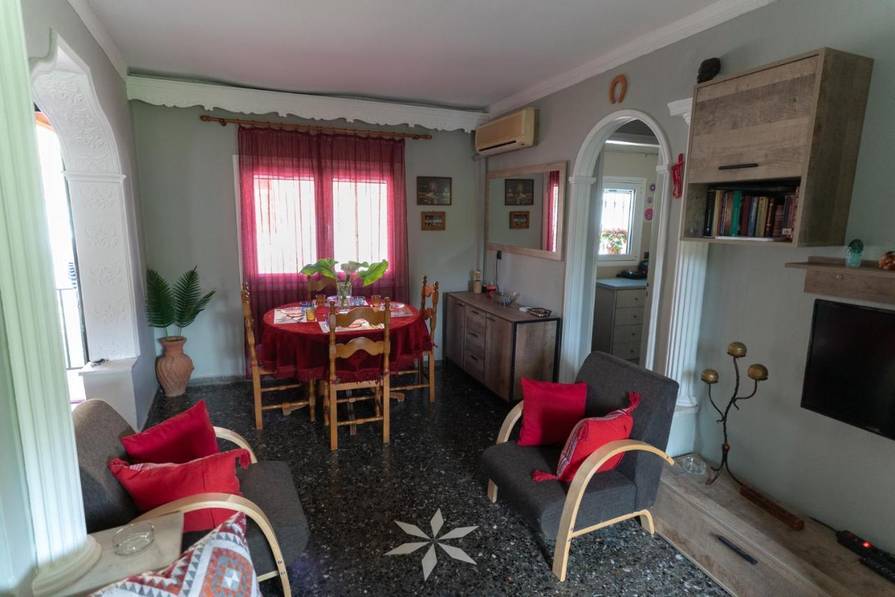 Вилла Tilemachos House Kato Garouna Экстерьер фото